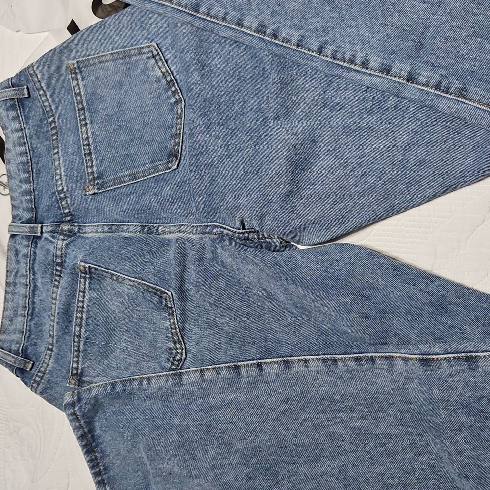 Straight Leg Jeans - Picture 3 of 3